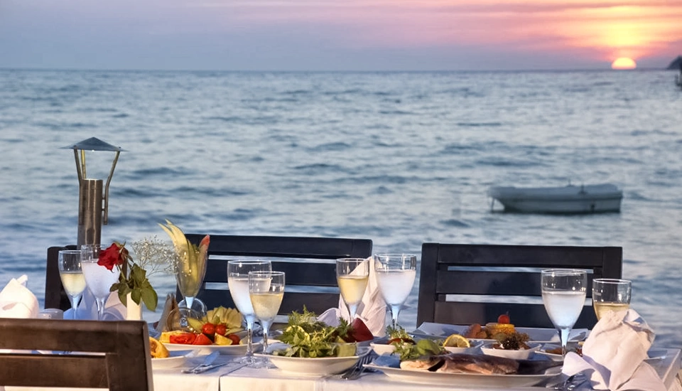 هتل افسیا هالیدی بیچ کلاب کوش آداسی